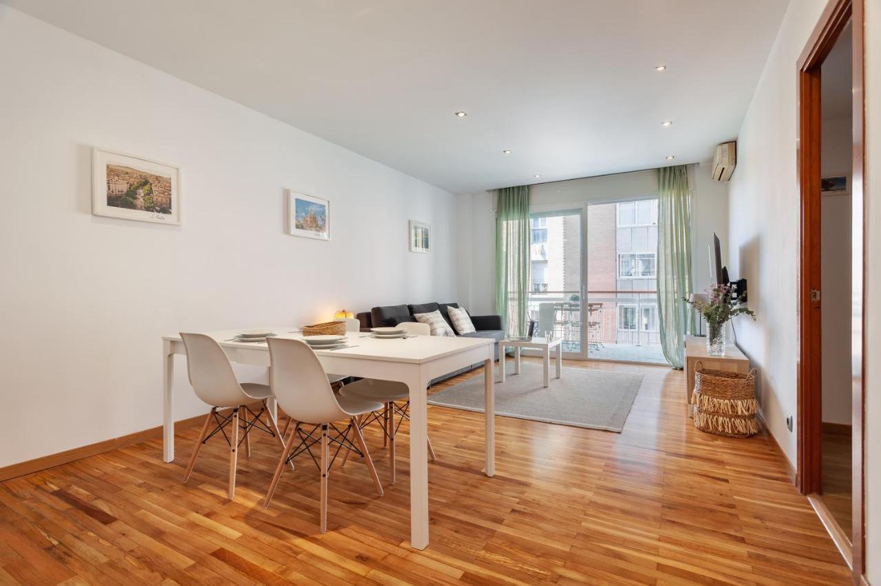 Апартаменти Flateli Paris Барселона Екстер'єр фото